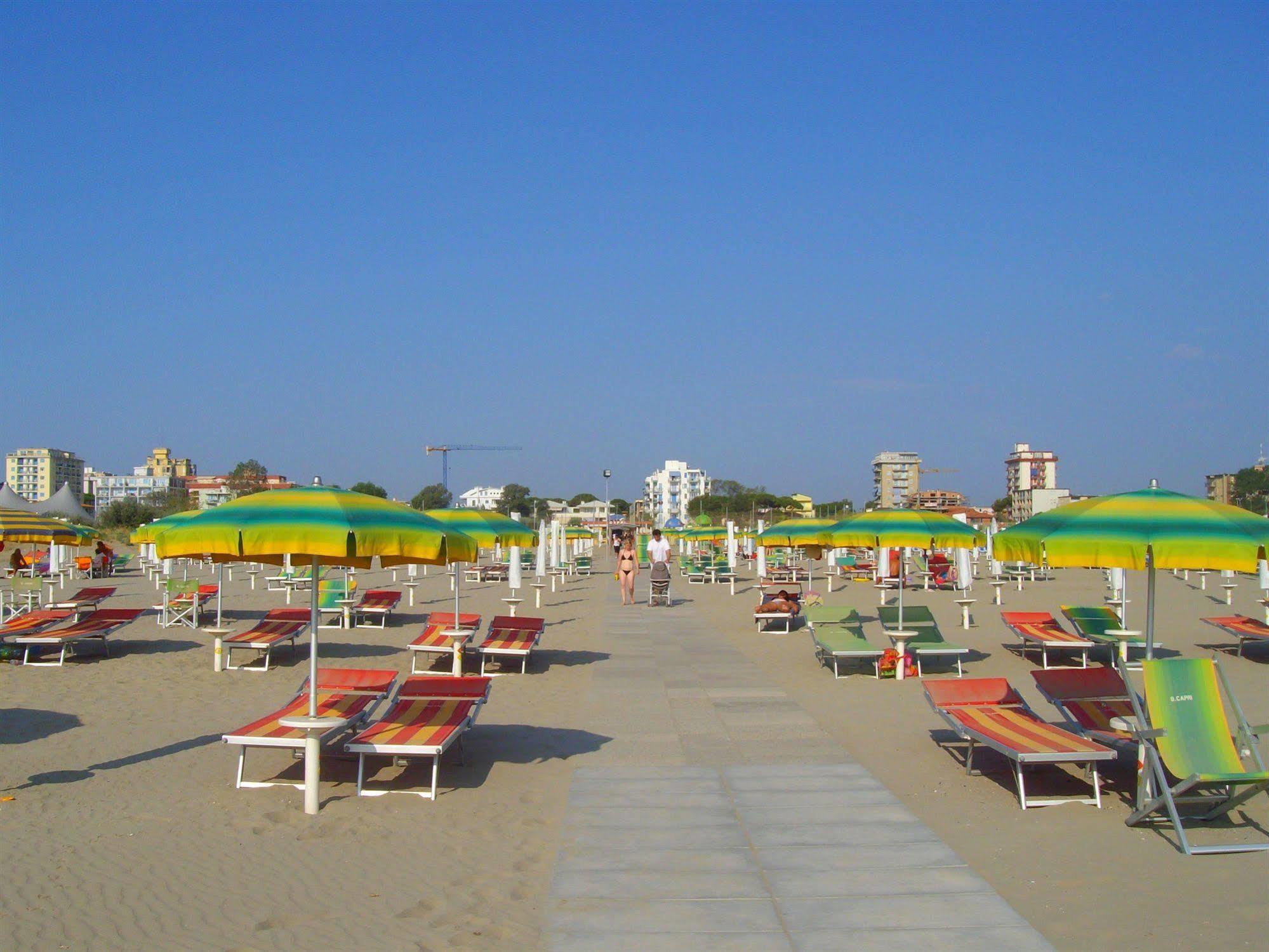 Residence Cleo Llido Degli Estensi Konforlar fotoğraf
