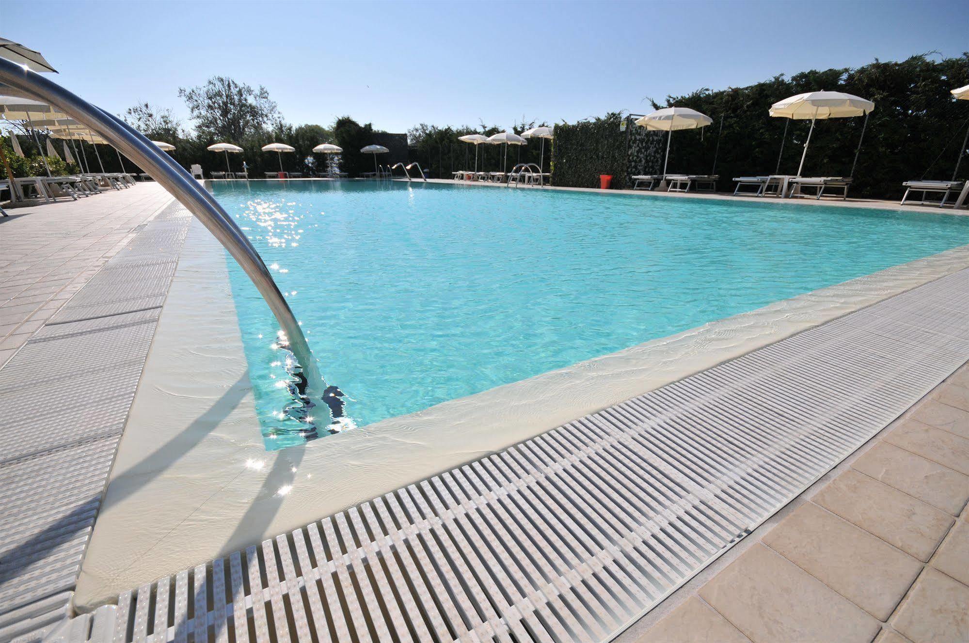 Residence Cleo Llido Degli Estensi Dış mekan fotoğraf